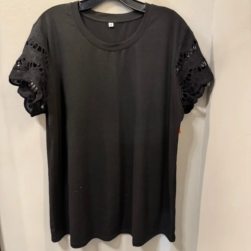 Top Short Sleeve By Cme In Black, Size: Xl