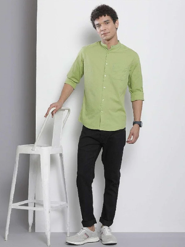 Men's Solid Regular Fit Shirt